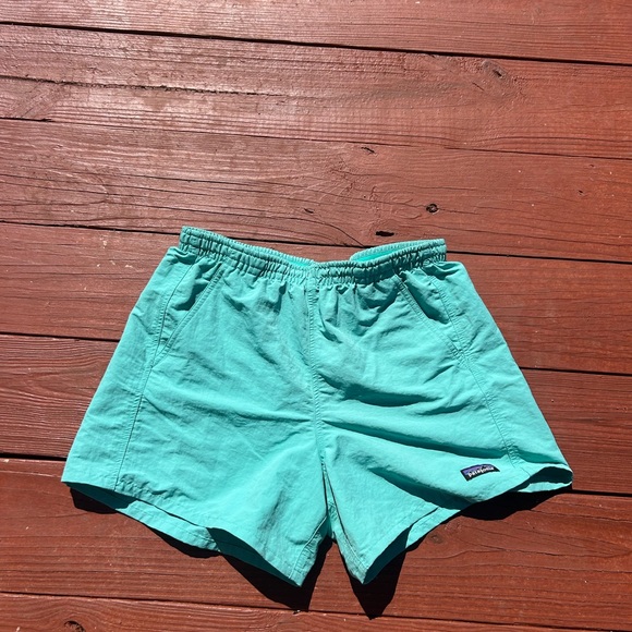 Patagonia Women’s 5” baggies (teal/mint green) - Picture 5 of 8